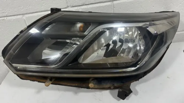 Farol L/E - S10 2018 (Original)