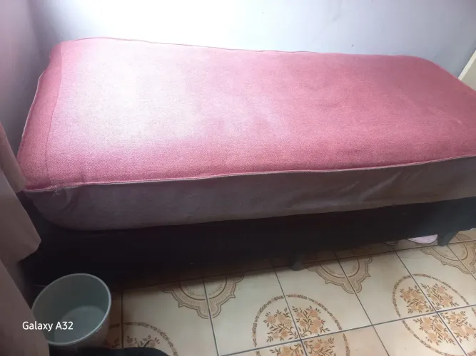 Cama de solteiro com colchão