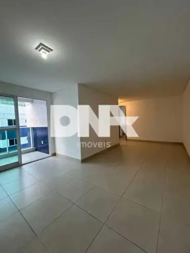 Apartamento 2 quartos e 2 vagas perto do mar no Jardim Oceania