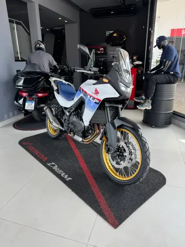 Moto Honda - Tranlsap 750