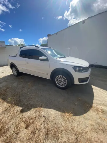 Volkswagen Saveiro Highline 1.6 T. Flex 8V CD 2016