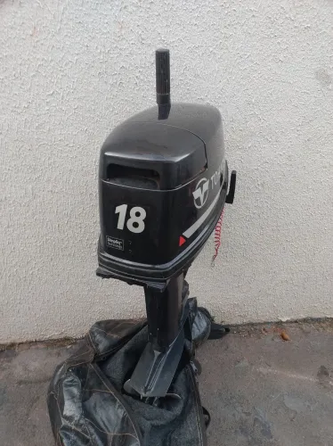 Barco com berço e motor zero whatsapp *