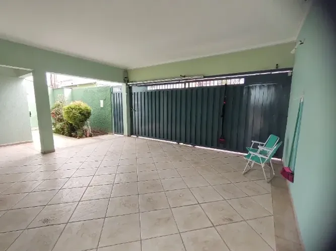 Excelente sobrado com 4 dormitórios em área central de Indaiauba/SP