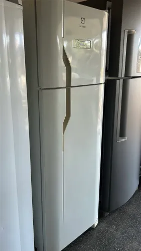 Geladeira Electrolux DFN39 Frost Free