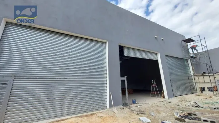Galpão para alugar em Cotia, Centro, com 213 m²