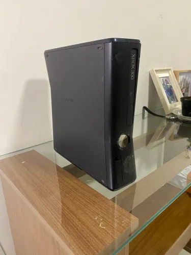 Xbox 360 com defeito (150 negociável aceito trocas boas