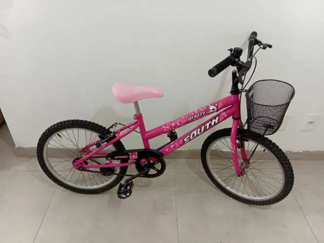 Bicicleta infantil toda em rosa