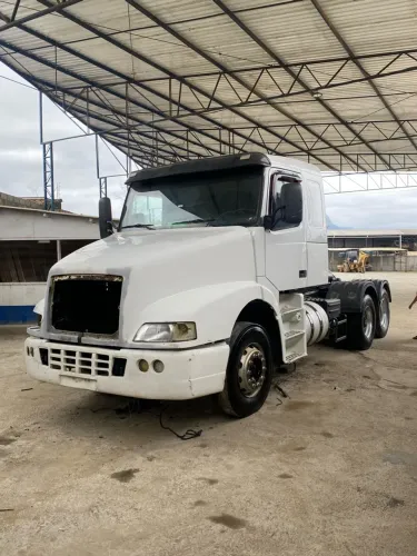 Vendo volvo nh 2005