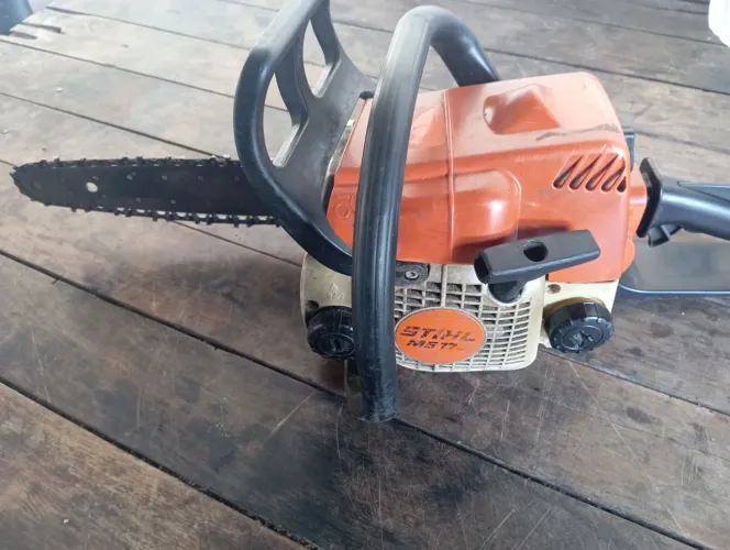 Vendo uma motoserra Stihl 170