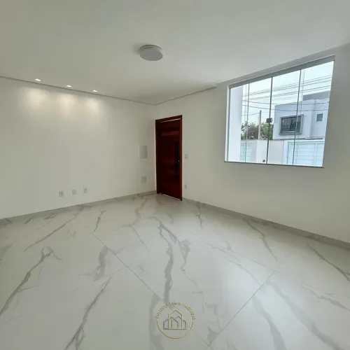 Casa à Venda no Vale das Palmeiras, Macaé/RJ