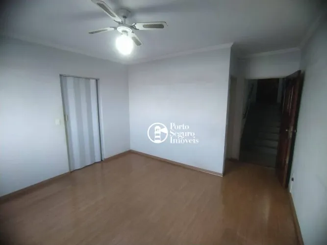 Esse apto está bem localizado e parte frontal para Avenida Abdo Najar e Supermercado Pauli