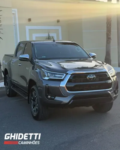 Toyota Hilux CD SRX 4X4 2.8 TDI 16V Diesel Aut. 2023