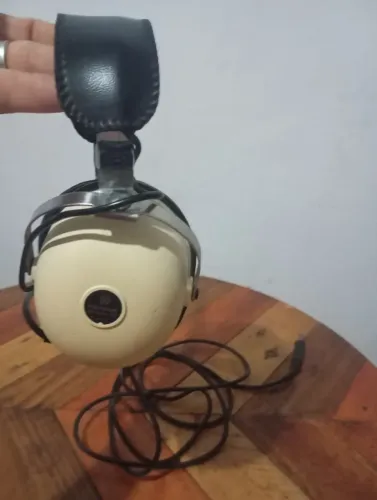 fones de ouvido Pioneer SE-20A vintage da década de 1970,
