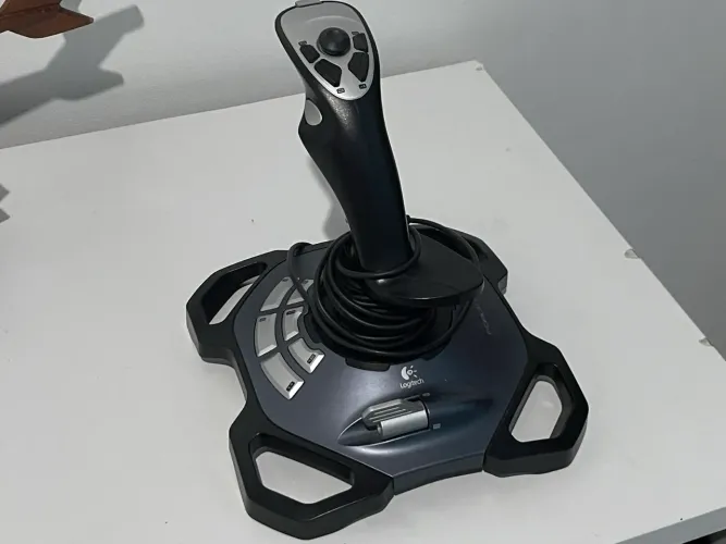 Joystick logitec force 3d pro