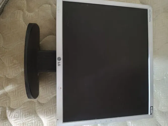 Monitor LG 17 pol