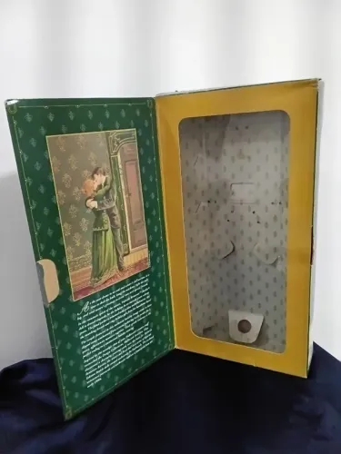 Caixa vazia da boneca Barbie Yuletide Romance - Hallmark