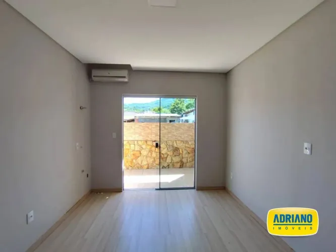 Loja para alugar, 12 m² - Fundos - Biguaçu/SC