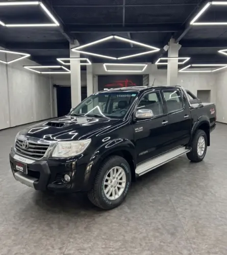 Toyota Hilux CD SRV D4-d 4X4 3.0 TDI Diesel AUT 2014