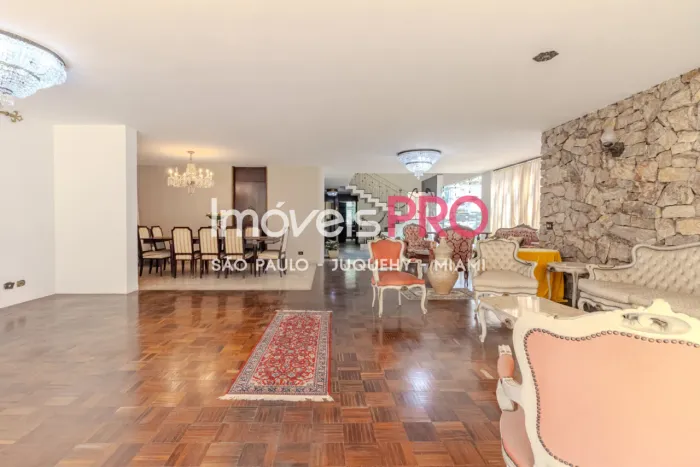 Residência de Alto Padrão no Alto da Lapa | 735 m² Construídos RARIDADE NO ALTO DA LAPA ?