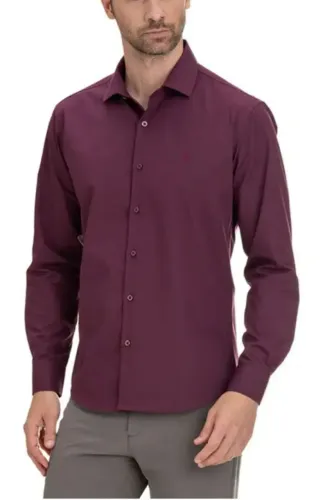 Camisa Social Vinho Slim tamanho 4, bonita, original, elegante, confortável, atual. 