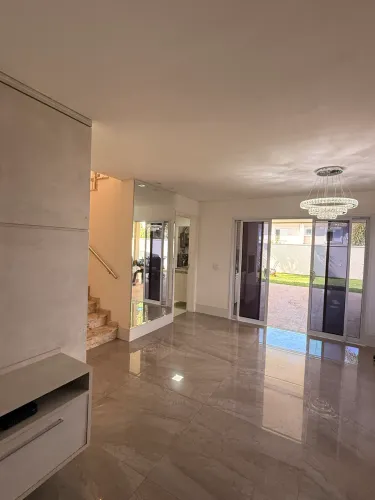 Casa condomínio BelleVie 