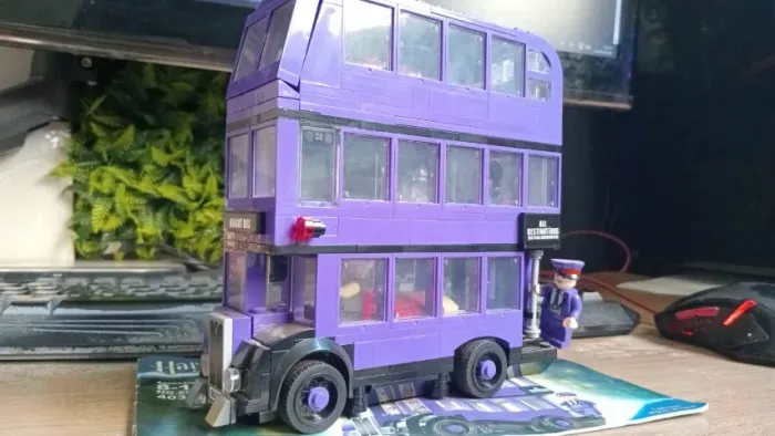 LEGO Knight Bus Harry Potter com manual - sem caixa