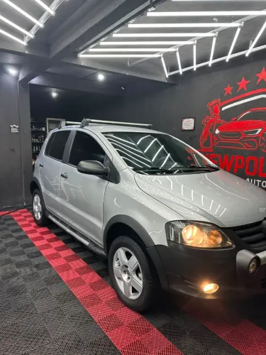 Volkswagen Crossfox 1.6 MI Total Flex 8V 5P 2009