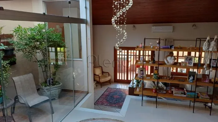 Sobrado à venda em Campinas, Parque da Hípica, com 4 quartos, com 278 m²