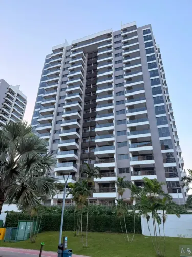 APARTAMENTO COM 90 METROS QUADRADOS - 2 QUARTOS - 1 SUÍTE - 1 VAGA - ILHA PURA - BARRA OL
