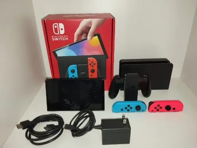 Nintendo Switch OLED 64GB de memória