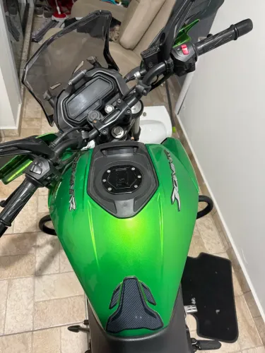 Vendo moto bajaj dominar D400 T