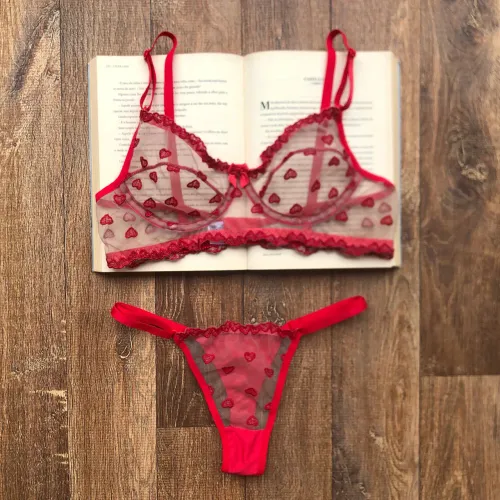 Conjunto de lingerie vermelha 