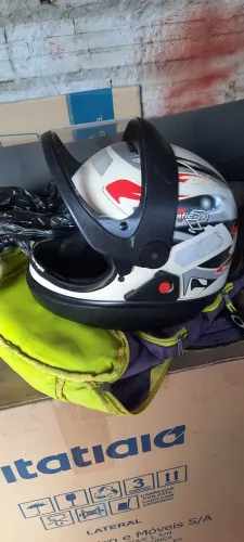 Capacete