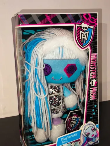 Abbey Bominable - Monster High Pelúcia