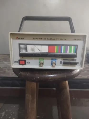 Gerador de barras da marca diatron modelo gb-24 p para ajustes de tv 