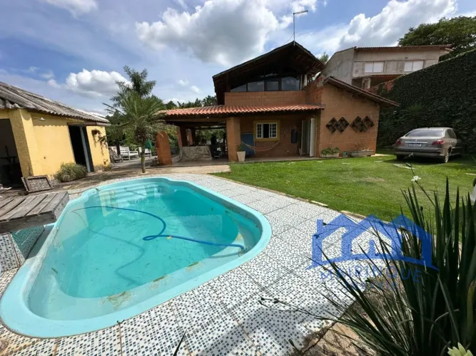 Chácara com 3 Quartos e 2 banheiros à Venda, 900 m² por R$ 700.000 Cód. ch1633