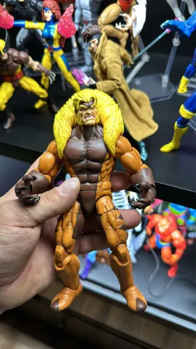 Dentes de sabre marvel legends custom