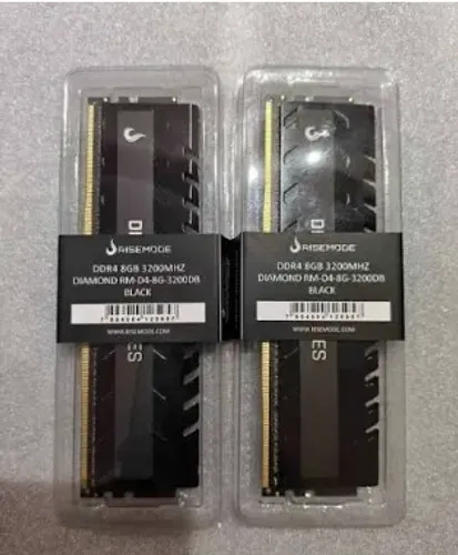 MEMORIA DDR4 8GB 3200Hz (LACRADA)