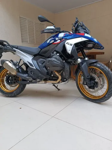 BMW oportunidade troco por moto carro