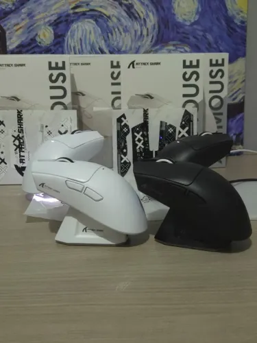 Attack Shark X11 - Mouse Gamer Tri-Mode com Sensor PAW3311