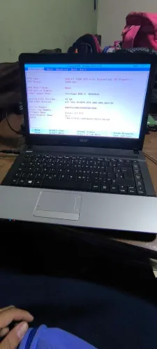 Notebook Aspire E1-421-0_BR899 p PCs ou rpro s carregador <br>MODEL NO.: ZQZ<br>MODEL NO.: ZQZpr