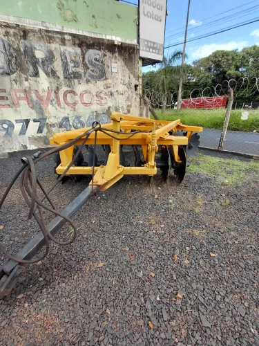 Grade aradora de controle de 18 disco Tatu