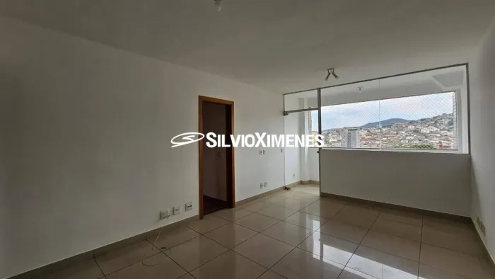 Apartamento com 3 quartos para Locação, Santa Efigênia - Belo Horizonte