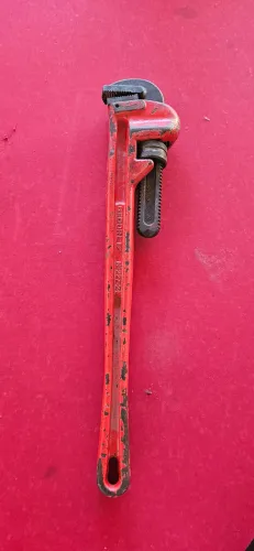 Vendo chave grifo GEDORE 24 polegadas em perfeitas condições de uso. 