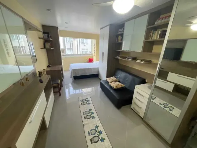 Kitnet/Conjugado : / Residencial / Copacabana