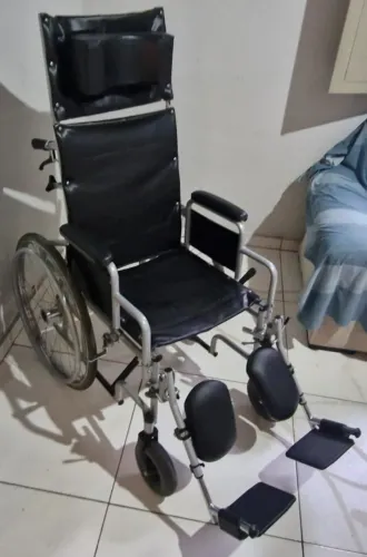 Cadeira de Rodas Reclinável