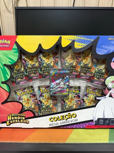 Box Pokémon Coleção Premium Mega Gardevoir- Heróis Excelsos