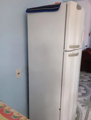 vendo geladeira com problema 