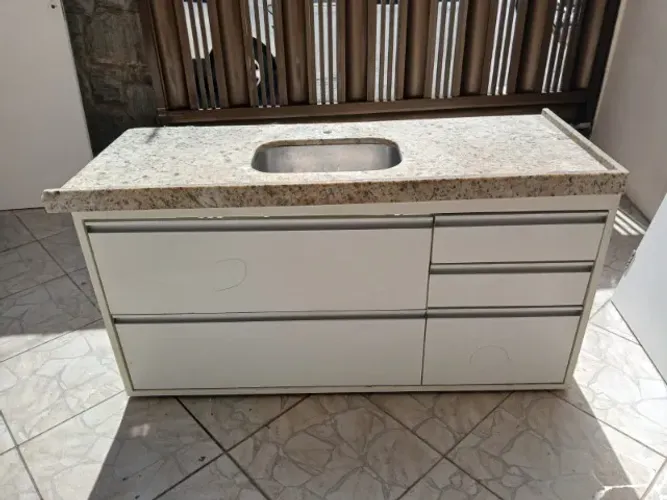 Pia de cozinha com cuba inox TRAMONTINA e granito (SEM BALCÃO)