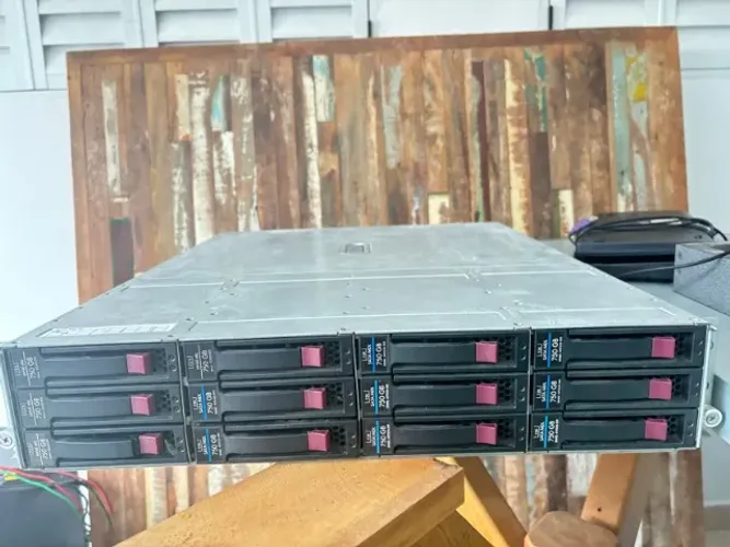 HP StorageWorks All-in-One